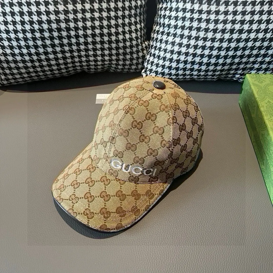 p90 new model shipped!   , Gucci (Gucci) latest original baseball cap, Gucci small embroidery, 1:1 mold opening and customization at the counter, the highest version, original canvas + first-layer cowhide, pure cotton lining, light and breathable! Photographed in real life, suitable for men and women in all seasons, basic head circumference 56cm, adjustable patches.
