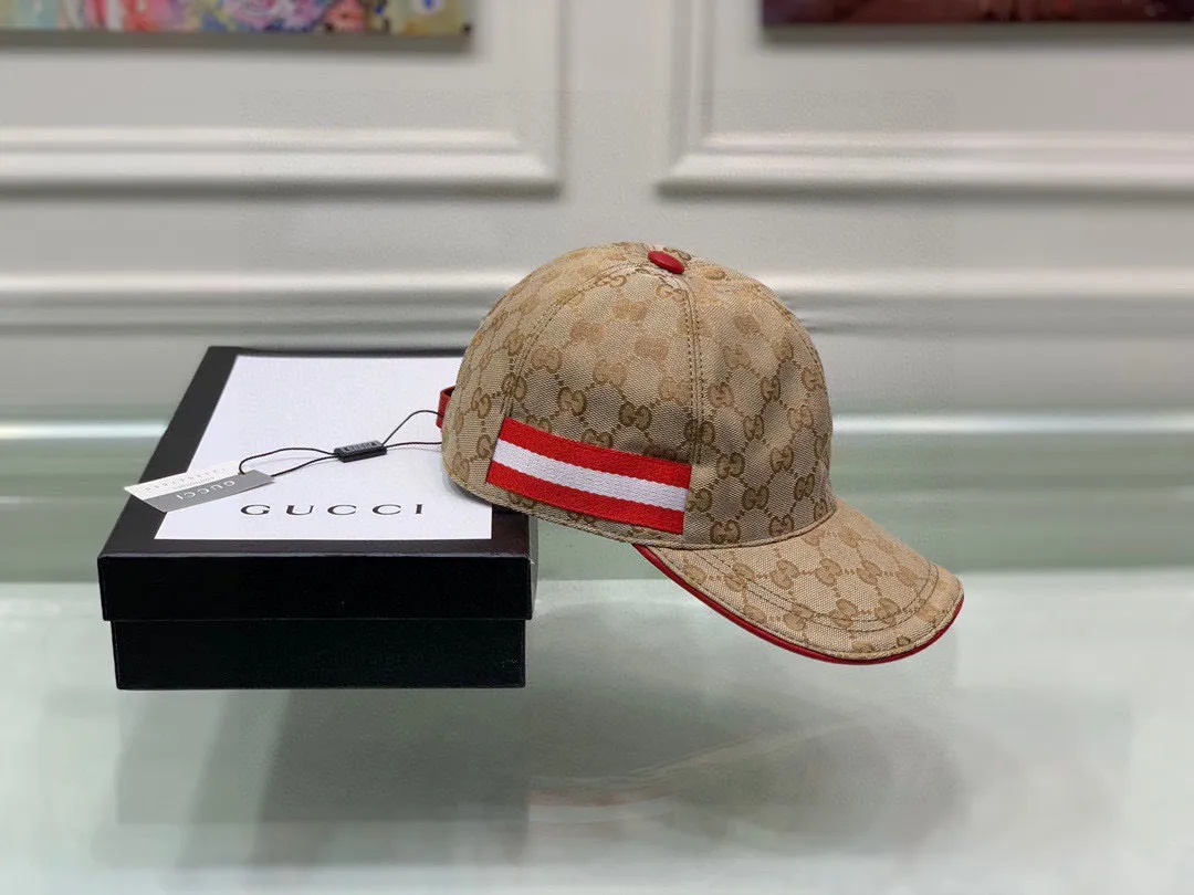 🉐120, Gucci (Gucci) classic original baseball cap, three-color webbing, 1:1 mold customization, original canvas fabric + first-layer cowhide, red leather edge, handsome and fashionable, popular for purchasing, versatile style for men and women, great quality! The basic head circumference is 56cm, and the patch is adjustable.