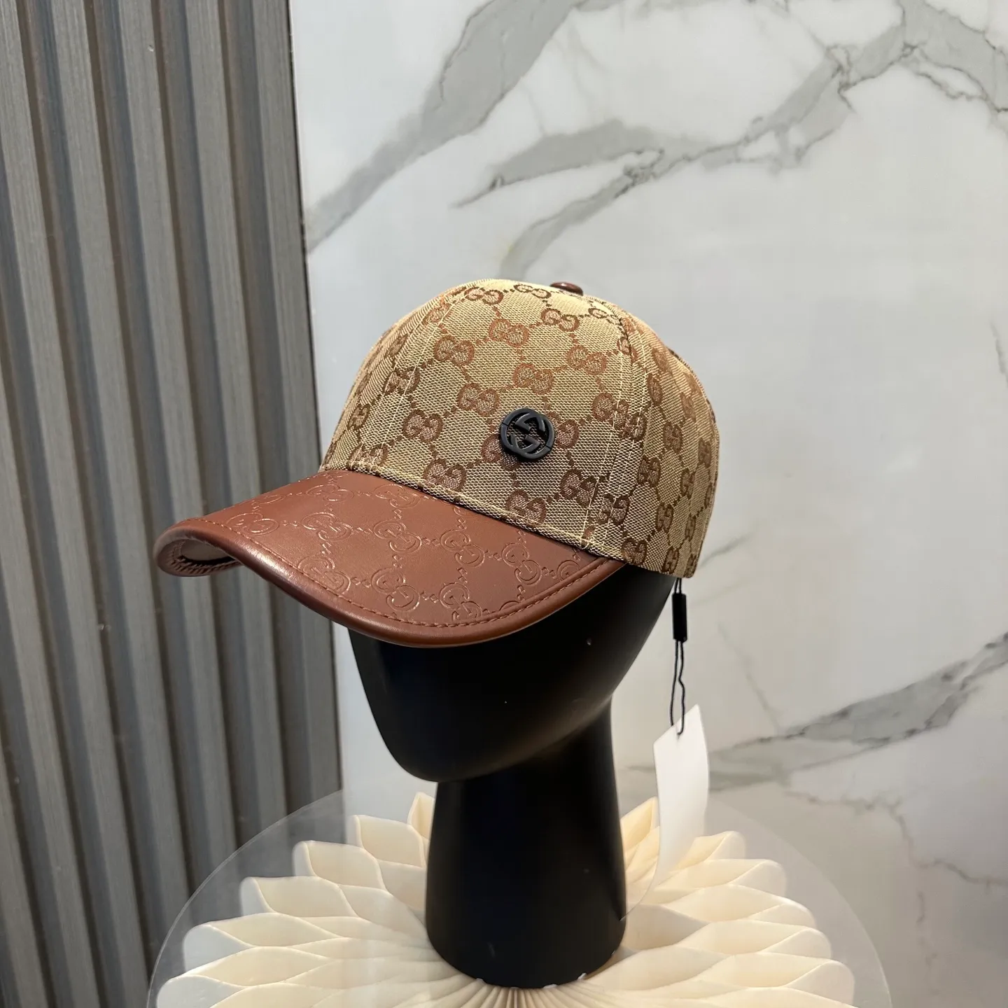 P60🧢[GUCCI] High-end original replica all-steel hardware, fine workmanship❤️Japanese and Korean fashion trends❤️❤️❤️The original quality of baseball caps is coming🧢Exquisite craftsmanship🔥🔥🔥High-end atmosphere! Easy to carry! 🔥🔥🔥