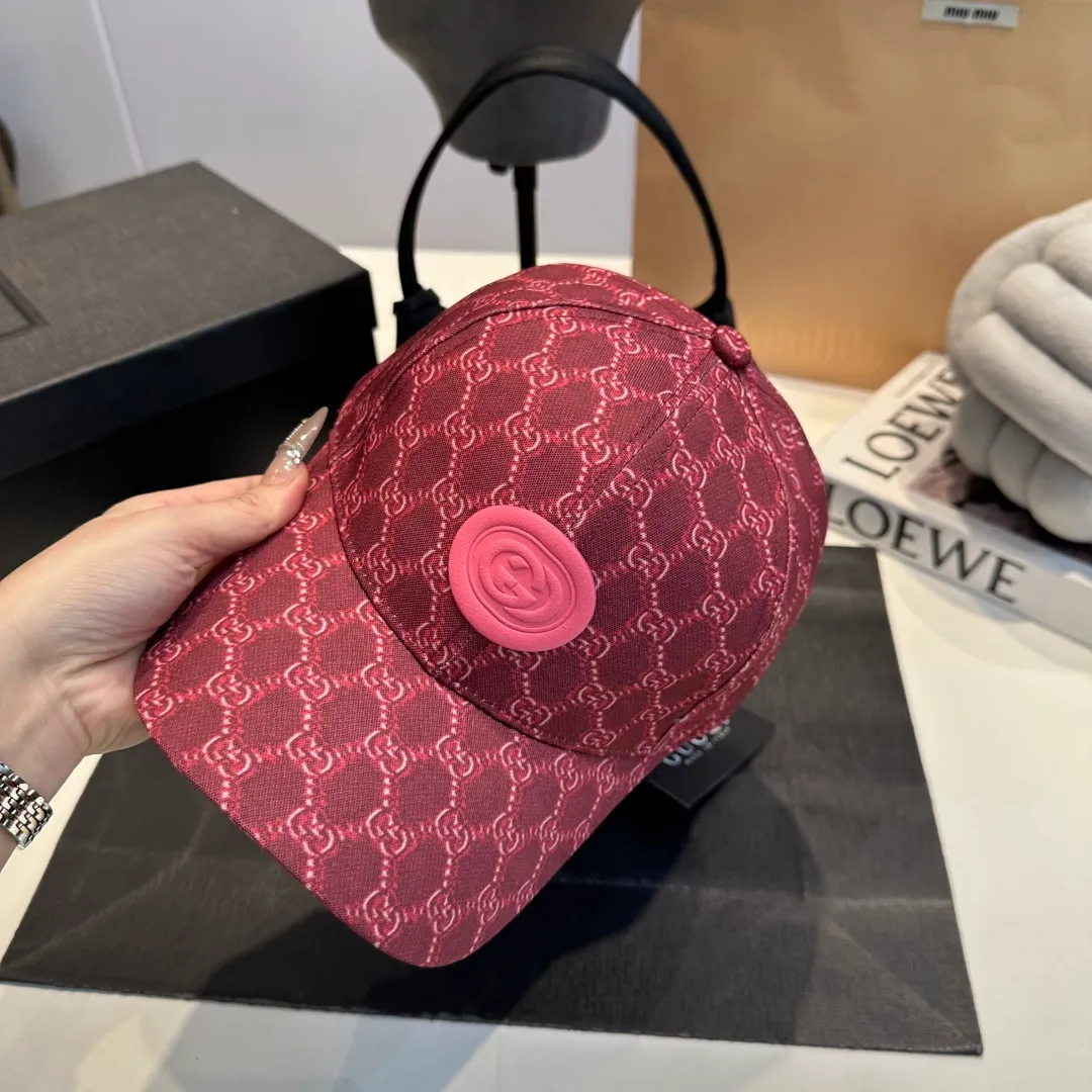 P56 Gucci Baseball Cap GUCCI official website new product, baseball cap, original quality is very popular 🔥The craftsmanship is very exquisite, high-end and classy! Low-key luxury, easy to carry! Running volume!