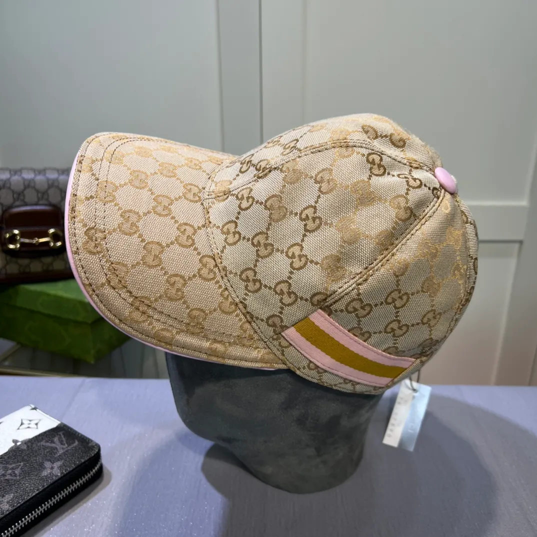 P90💰10,000-year-old classic model shipped! Gucci (Gucci) classic original baseball cap 😍😍Customized at the 1:1 counter mold, the highest version, original canvas + first layer of cowhide, pure cotton lining, light and breathable! Photographed in real life, suitable for men and women in all seasons, basic head circumference 56cm, adjustable patches.
