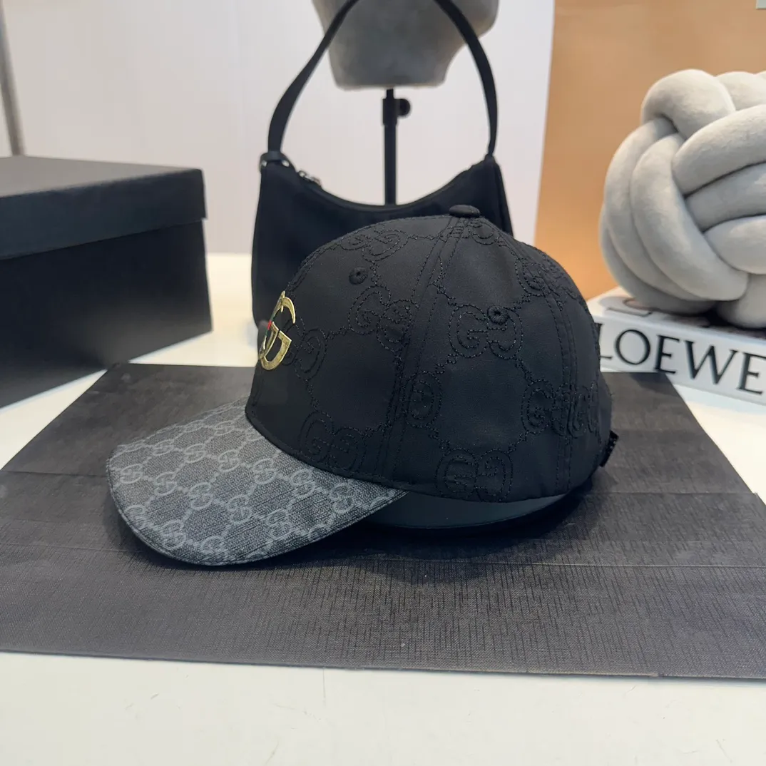 P60 Gucci Baseball Cap♥️GUCCI🧢New product from the official website, baseball cap, original quality, very popular 🔥🎩 The craftsmanship is very exquisite, high-end and classy! Low-key luxury, easy to carry! Running volume