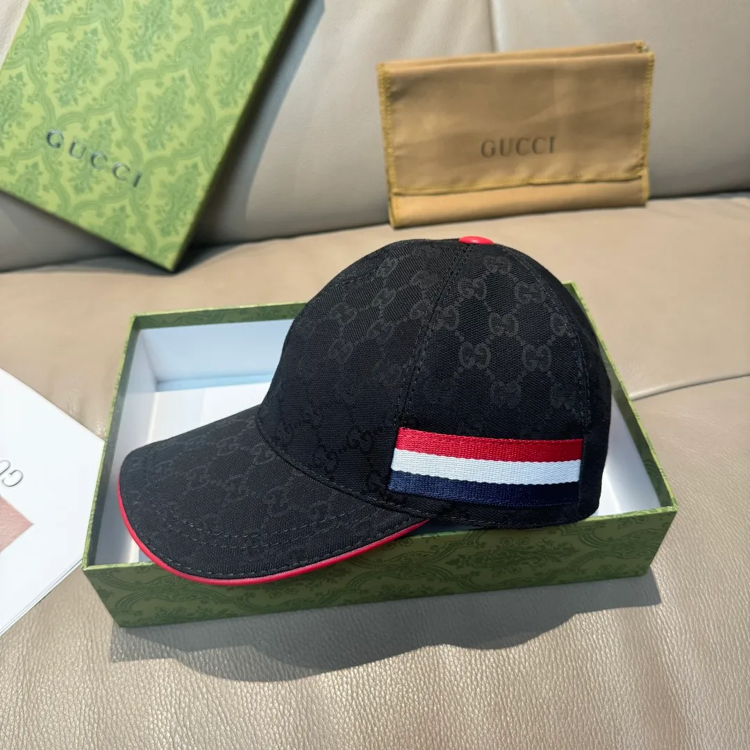 p90, Gucci (Gucci) new original baseball cap, three-color webbing, 1:1 mold customization, original canvas fabric + first-layer cowhide, red leather edge, handsome and fashionable, popular purchasing agent, versatile style for men and women, great quality! The basic head circumference is 56cm, and the patch is adjustable.