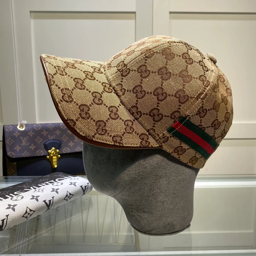 P80💰Gucci Baseball Cap GUCCI🧢Original quality is now available 🔥🎩 The craftsmanship is very exquisite, high-end and classy! Low-key luxury, easy to carry! Running volume! 【68211469】