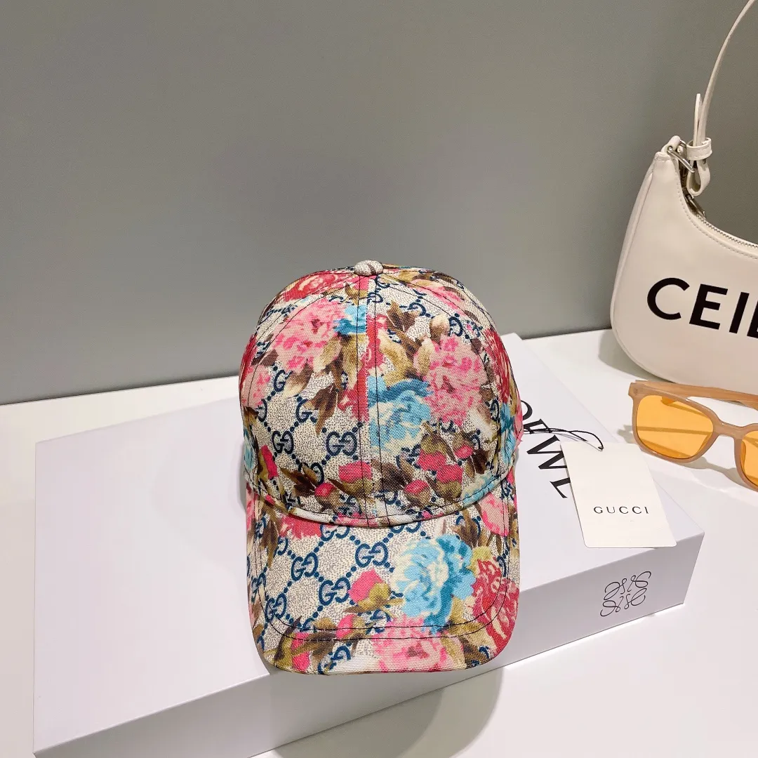 P60💰GUCCI Baseball Cap, new product from the official website, baseball cap, original quality, very popular 🔥🎩 The craftsmanship is very exquisite, high-end and classy! Low-key luxury, easy to carry! Running volume!