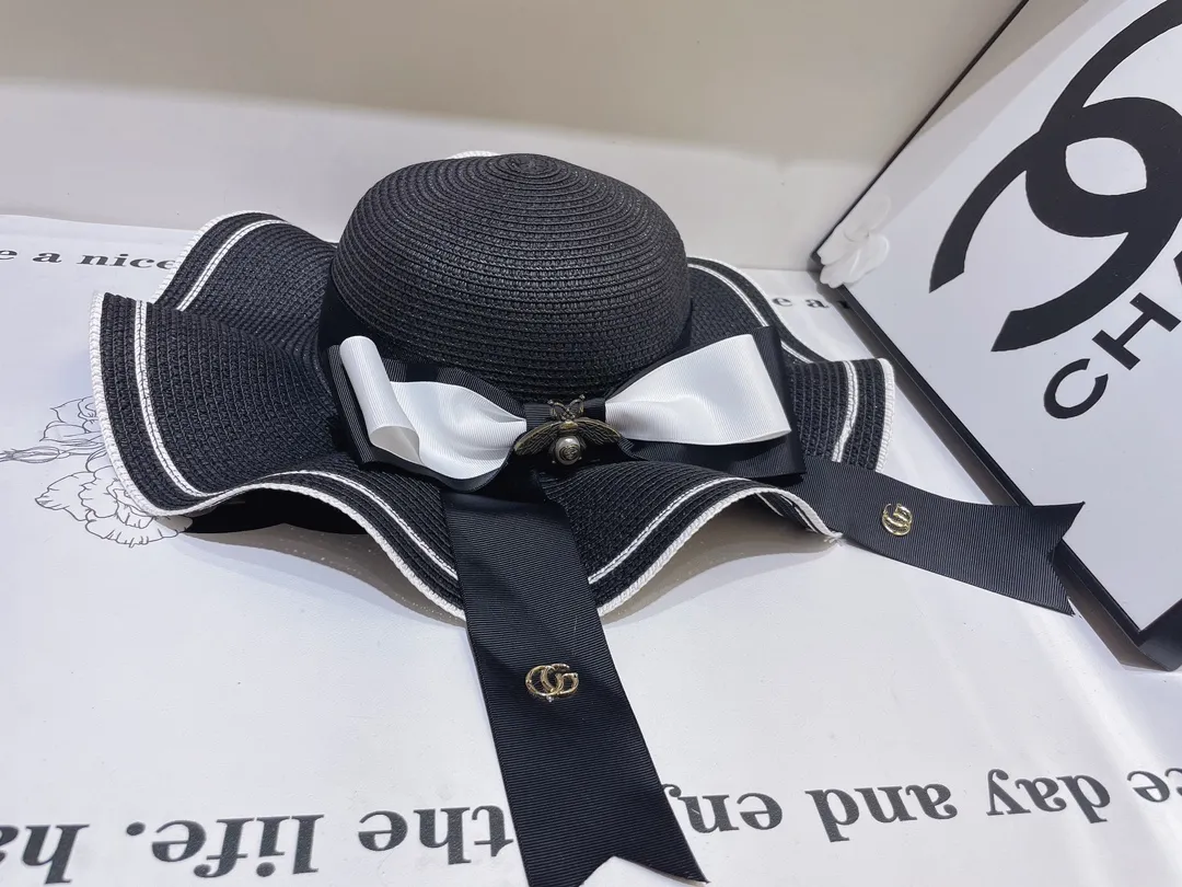 Gucci bow contrast ruffle hat