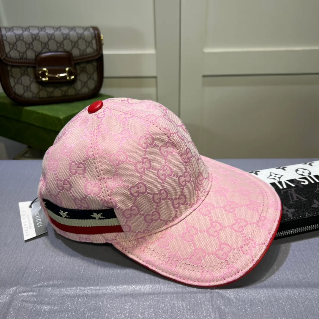 p90💰10,000-year-old classic model is shipped! Gucci (Gucci) classic original baseball cap 😍😍Customized at the 1:1 counter mold, the highest version, original canvas + first layer of cowhide, pure cotton lining, light and breathable! Photographed in real life, suitable for men and women in all seasons, basic head circumference 56cm, adjustable patches.