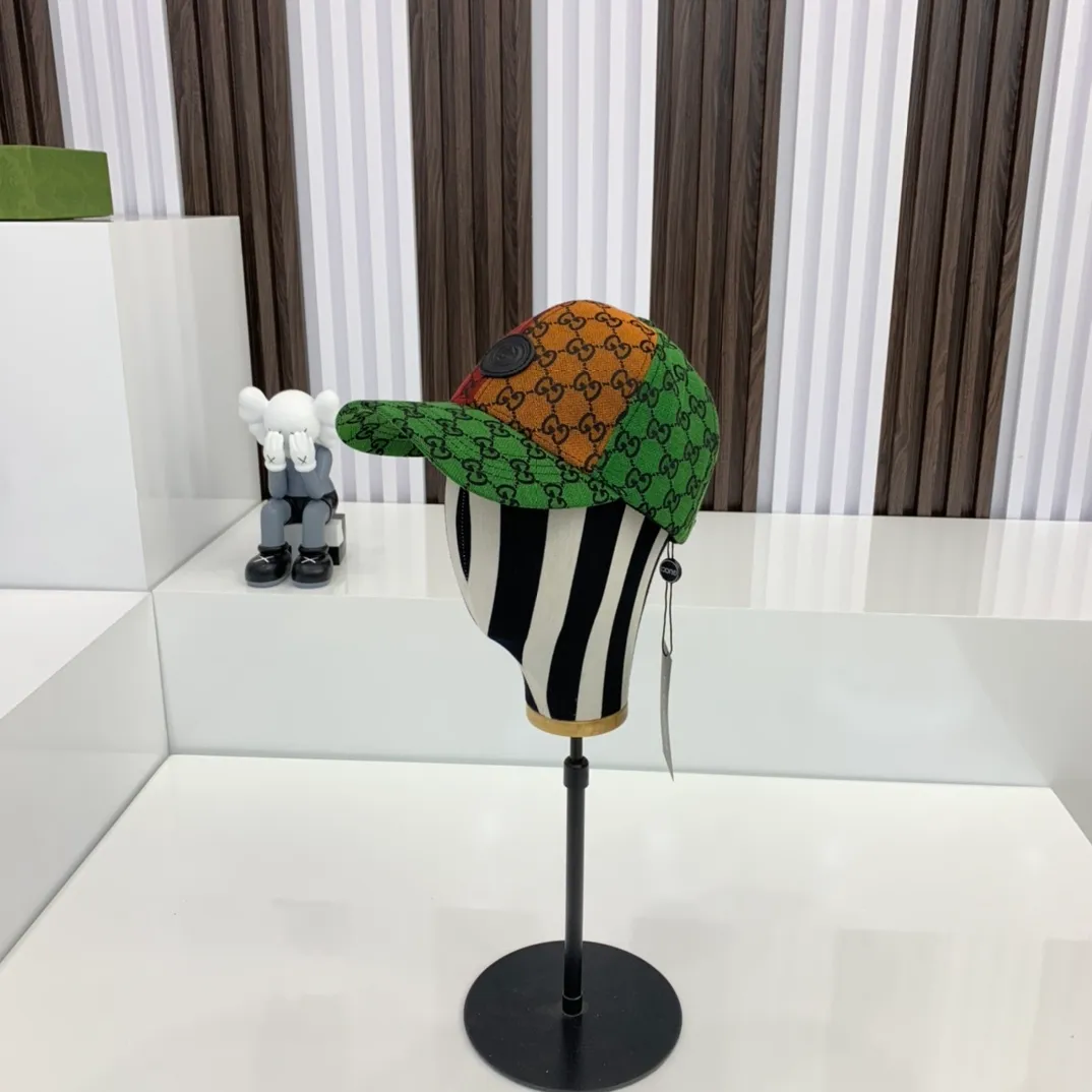 p80 Kamura's Gucci limited edition GG multicolor baseball cap 2021 Gucci launches the "limited edition" GG multicolor spring and summer series. The color series~, I feel that the quality and style are really a rainbow🌈The colors are all good, full of summer colors!