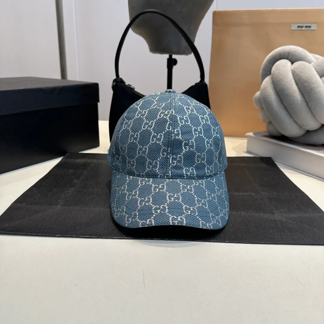 P70 Gucci baseball cap♥️GUCCI🧢New product from the official website, baseball cap, original quality, very popular 🔥🎩 The craftsmanship is very exquisite, high-end and classy! Low-key luxury, easy to carry! Running volume!