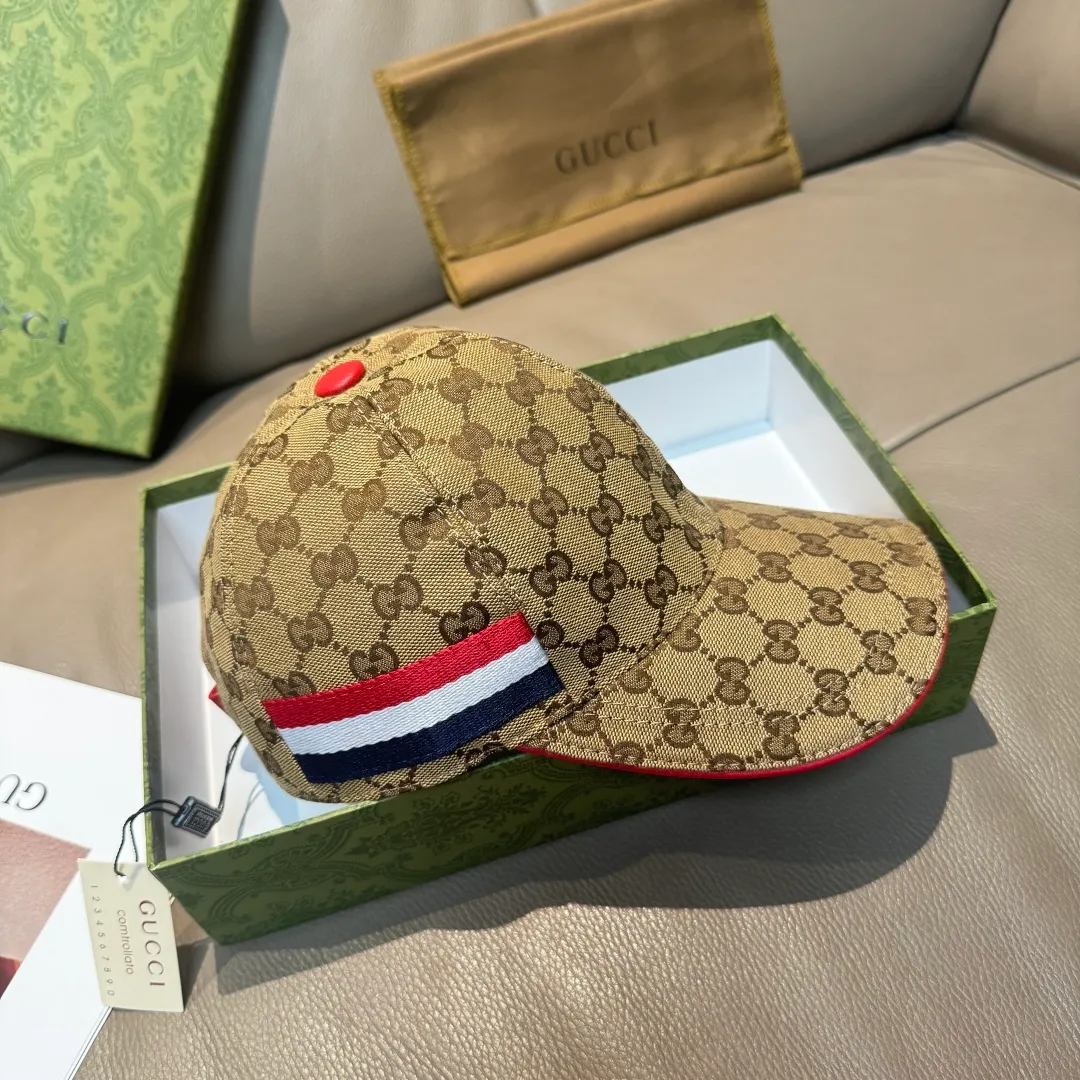 p90, Gucci (Gucci) new original baseball cap, three-color webbing, 1:1 mold customization, original canvas fabric + first-layer cowhide, red leather edge, handsome and fashionable, popular purchasing agent, versatile style for men and women, great quality! The basic head circumference is 56cm, and the patch is adjustable.