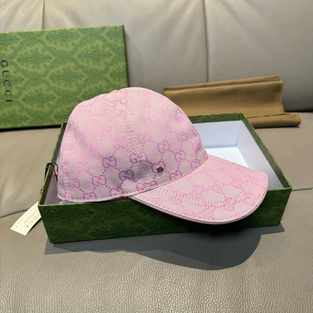 P90., Gucci (Gucci) new original baseball cap, metal small double G, the latest model at the counter, 1:1 mold customization, genuine mold hardware, original canvas fabric + first-layer cowhide, original quality! The quality is great, the basic head circumference is 56cm, and the patch is adjustable.