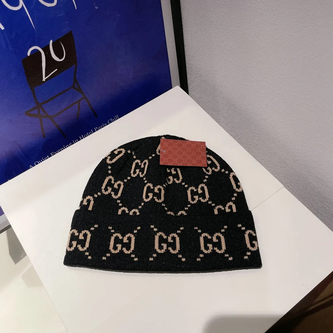 Special batch of 60 Gucci early autumn new knitted embroidered letter logo beanie, simple and fashionable style, with contrasting color lines, standard for fashionistas! Knitted with great elasticity! No limit on head circumference