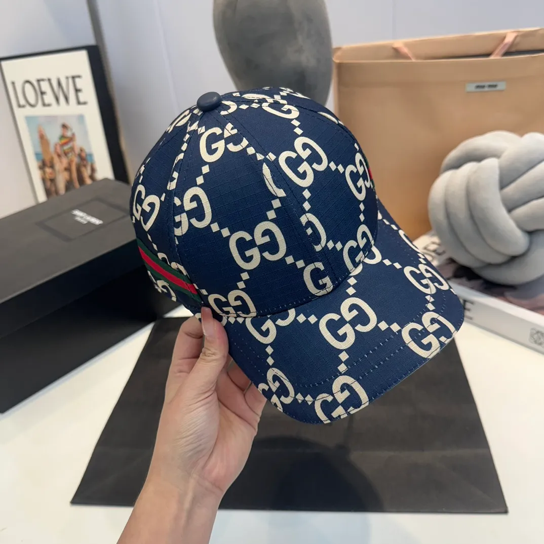 P60 GUCCI 2024 official website baseball cap, original quality is very popular 🔥🎩 The craftsmanship is very exquisite, high-end and classy! Low-key luxury, easy to carry! Running volume!