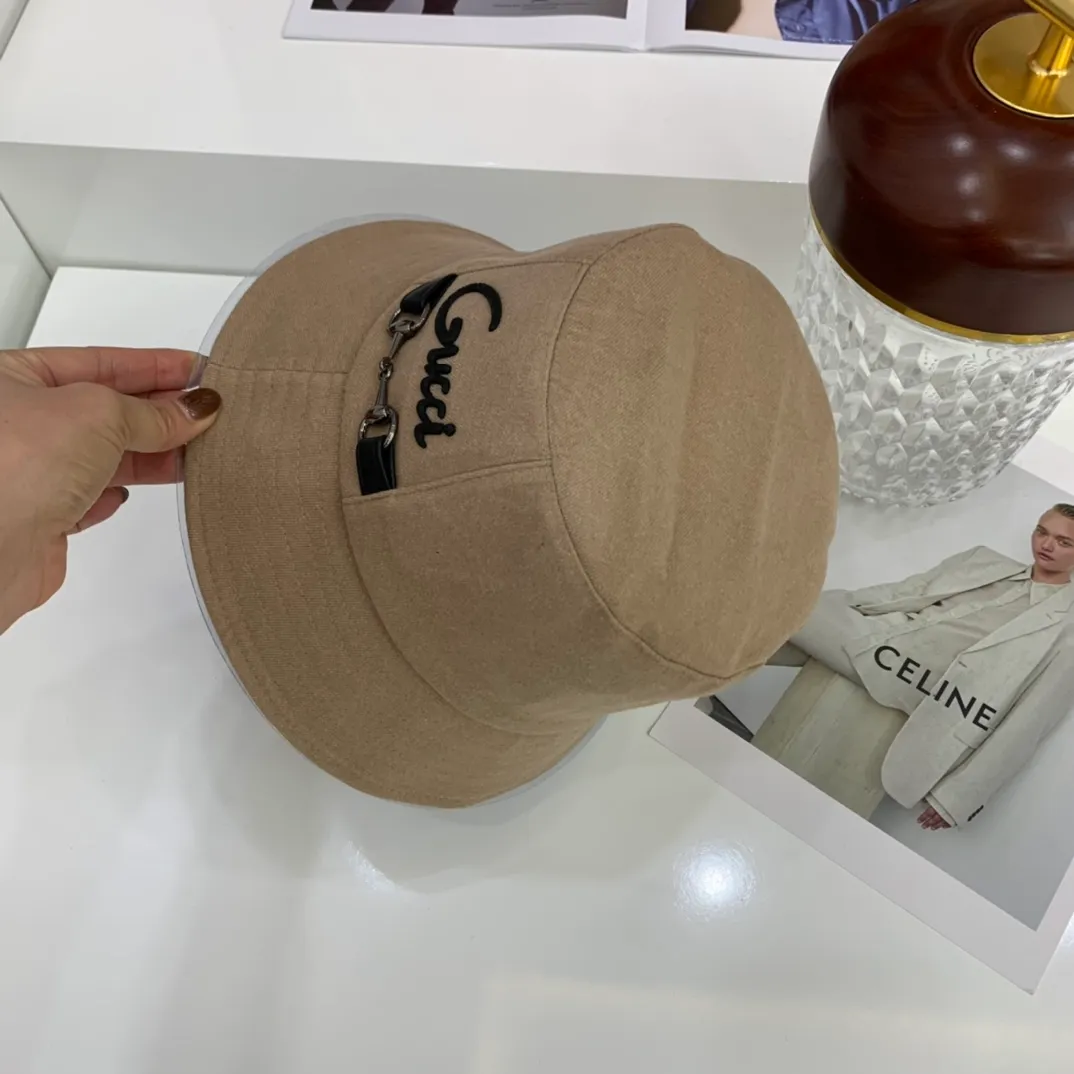 P80 GUCCI Gucci's new twill cotton fisherman's hat, high-quality cotton fisherman's hat for all seasons. The shape of the hat is very A, with perfect small details, practical and versatile for daily use! Close your eyes and enter
