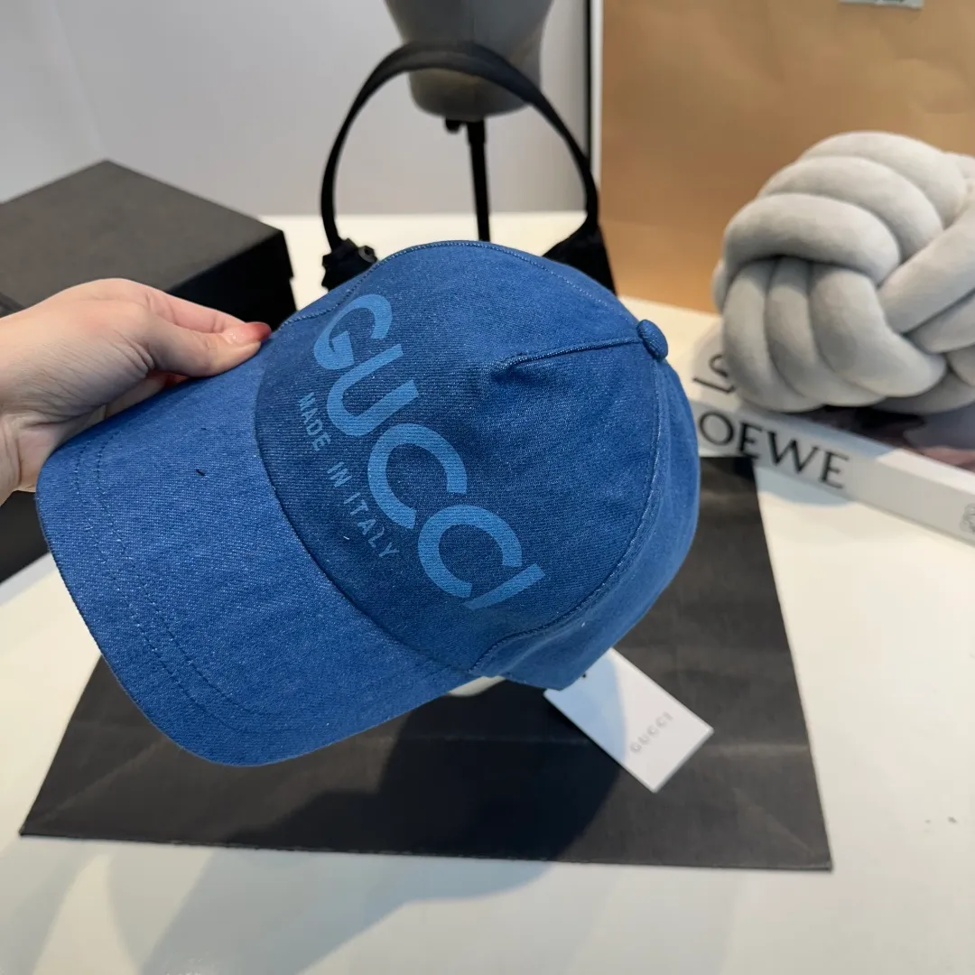 P80 GUCCI 2025 new washed denim baseball cap at the counter, very trendy! Casual and sports style, classic production, super easy to match!