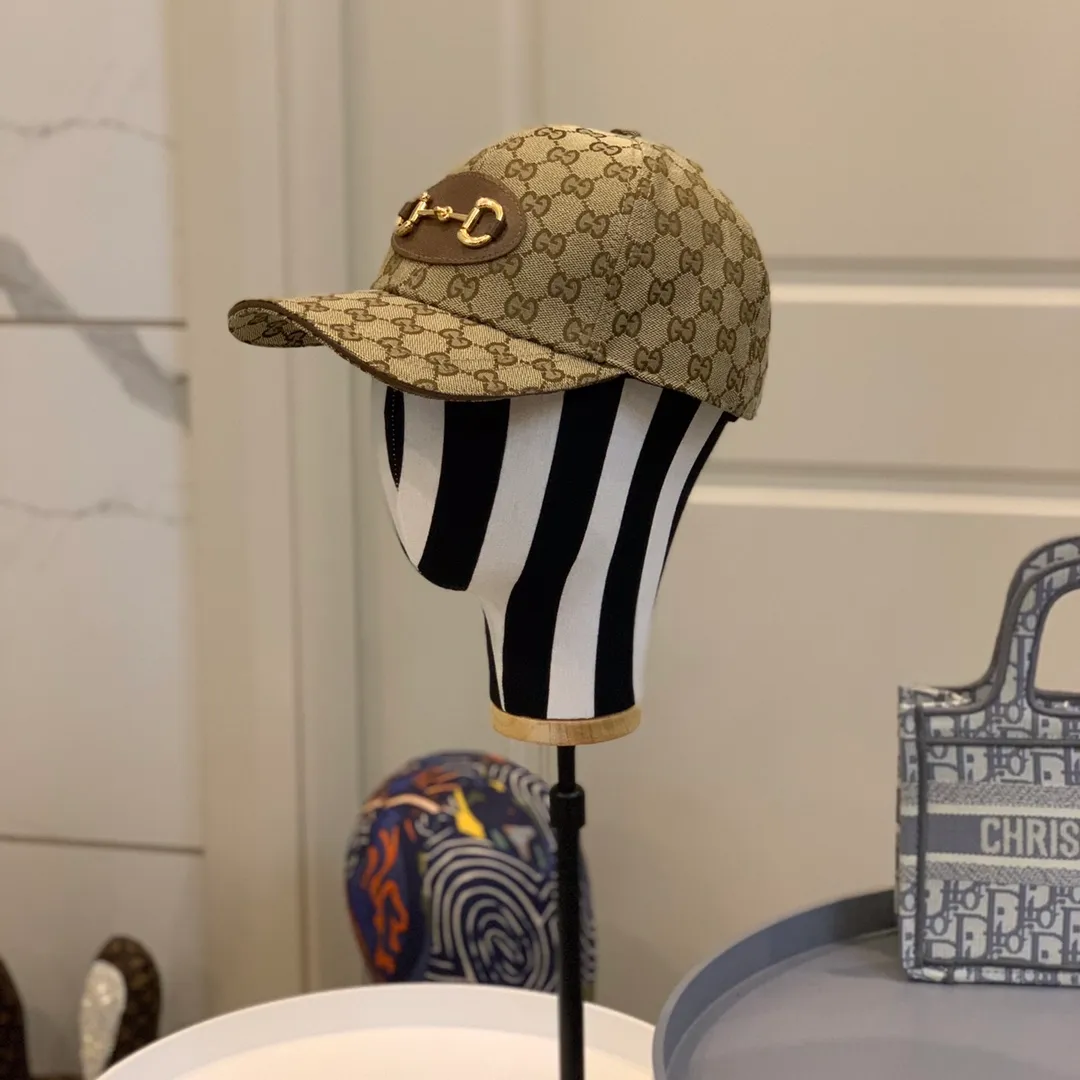 P130 GUCCI Gucci's new presbyopic lock buckle leather-rimmed baseball cap. Classic and fashionable presbyopic, attractive 👀 shape, large brim fisherman's face, sunshade is also a good choice! Head circumference:58cm