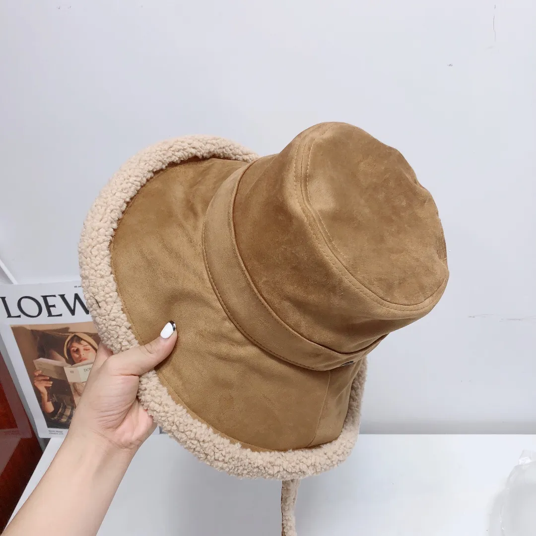 💰100 GUCCI lambswool bucket hat, corduroy material, lambswool lining, warm hat in the snow
