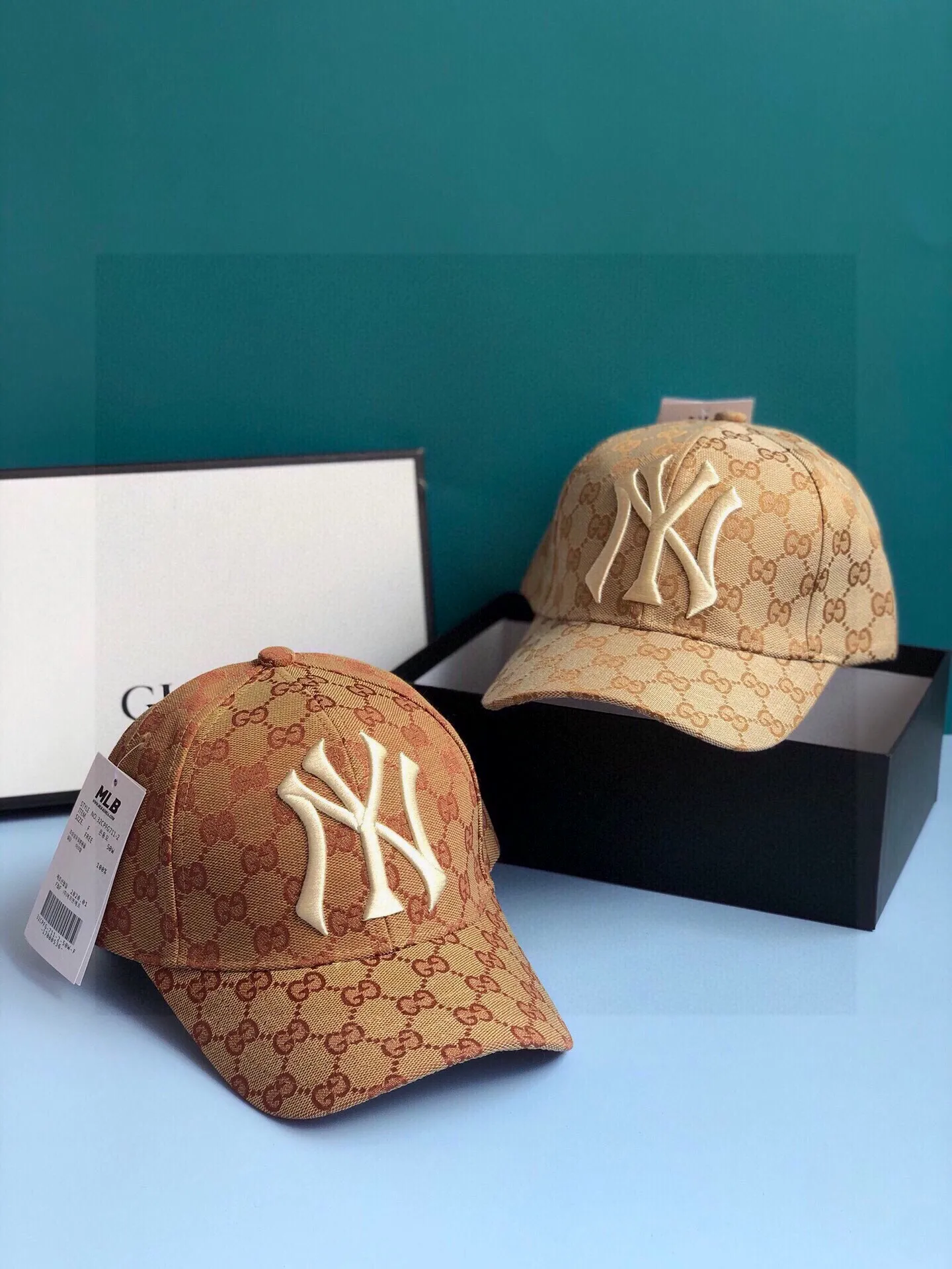 Special price 🉐60💰 💰Gucci co-branded NY🧢. The most popular co-branded limited edition, synchronized with the authentic products at the counter, a super high-quality one, you can see how good it is just by looking at the detailed pictures, it has finally arrived! New three-dimensional embroidery model, genuine purchase🌸Super good quality, high-end model, exquisite brim