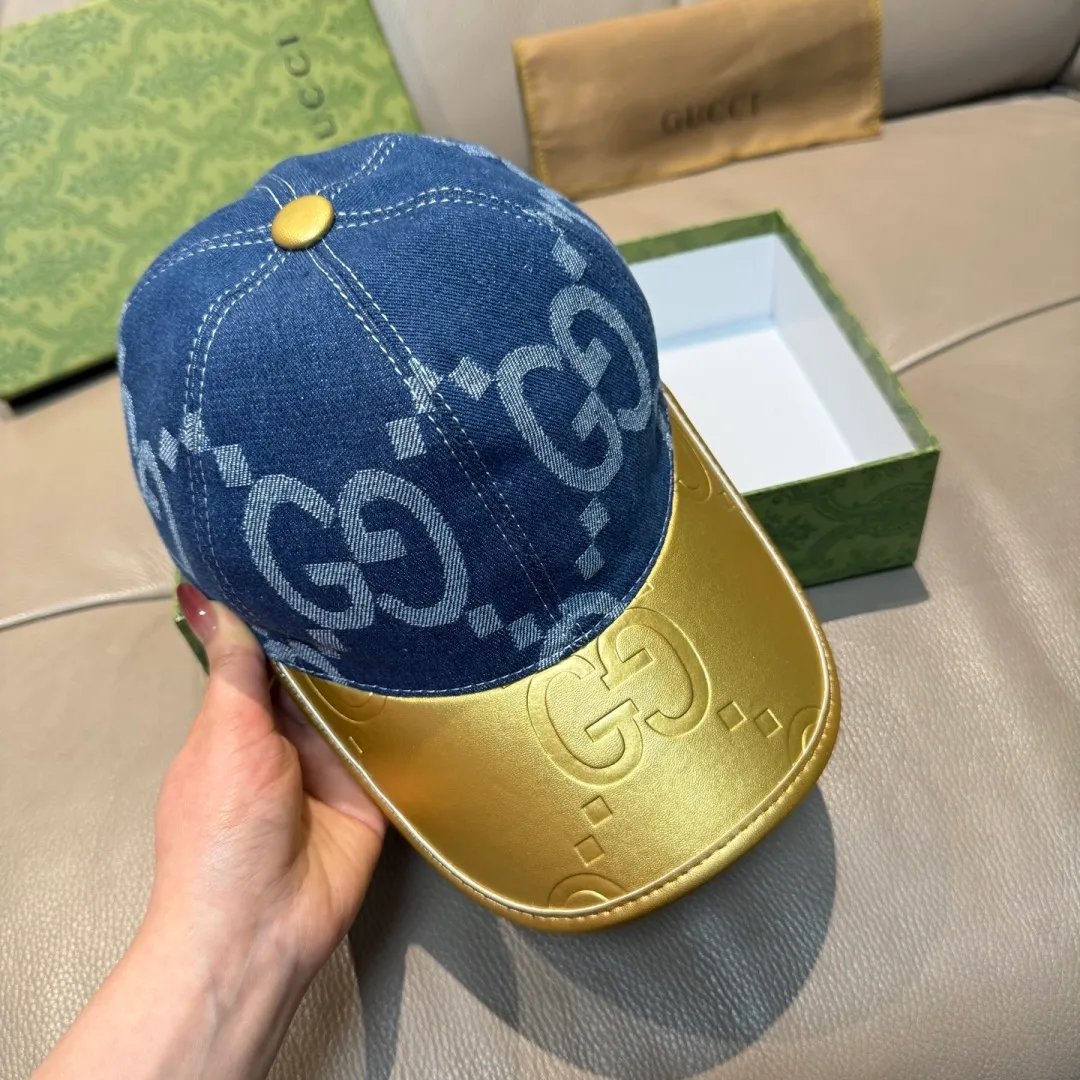 P90, Gucci (Gucci) new original baseball cap, large double G leather, best-selling model at the counter, 1:1 mold customization, original canvas fabric + first-layer cowhide, fashionable and handsome! The quality is great, the basic head circumference is 56cm, and the patch is adjustable.