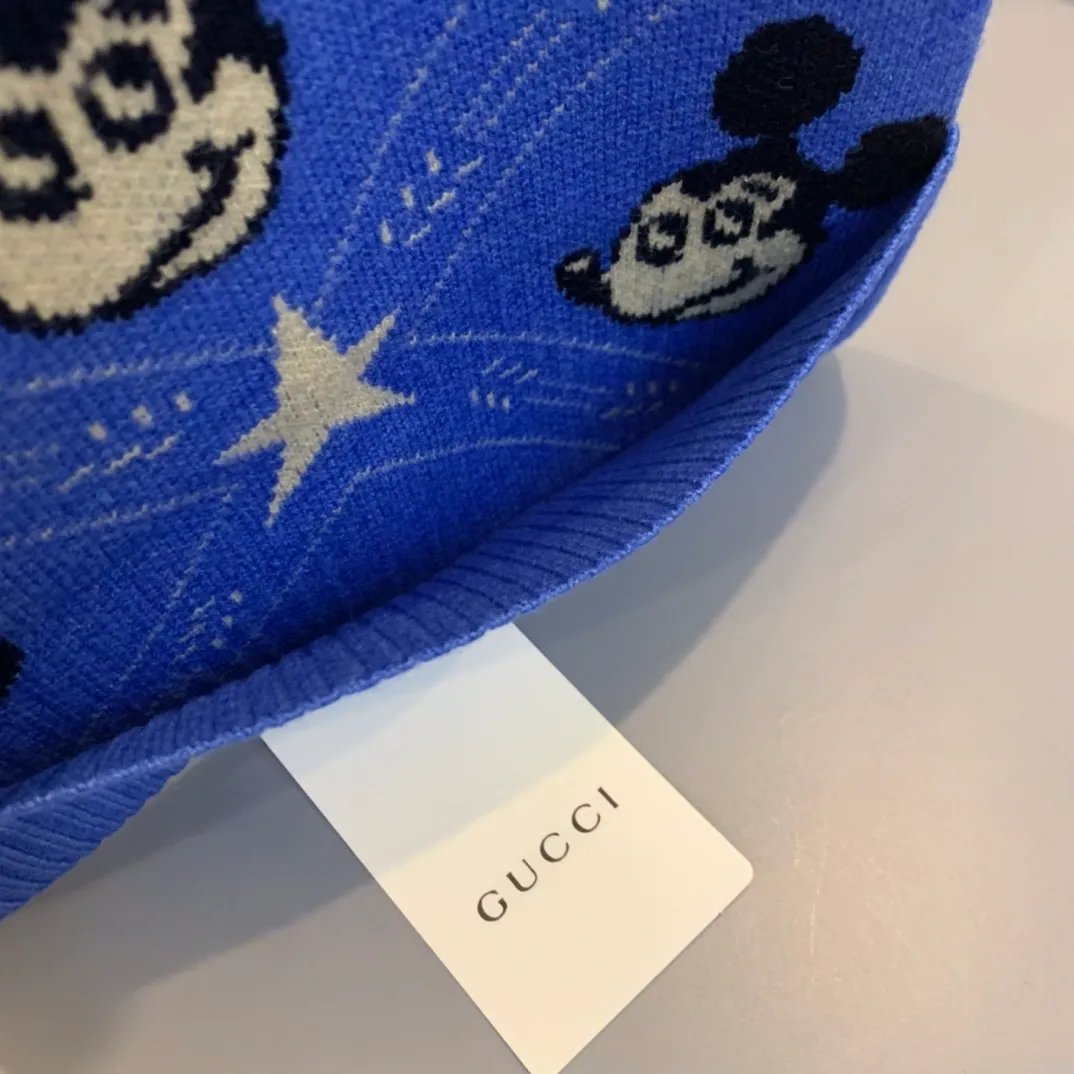 P90 GUCCI Gucci knitted Mickey head wool beanie, high-quality customized wool, handsome punk style, super cool and fashionable street style! Material: 100% cotton Head circumference: 55-58 cm
