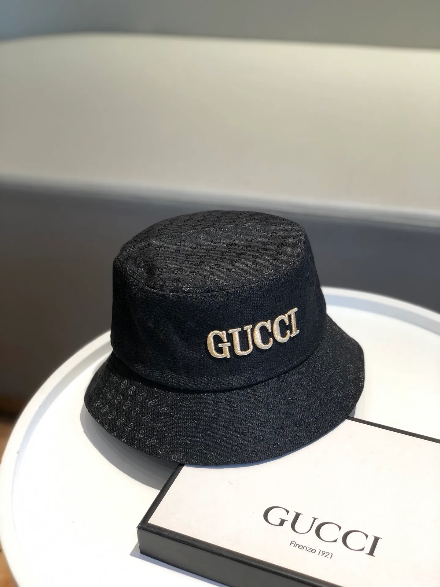Special batch 🉐150💰 Gucci official website high edition shipment, new fisherman hat published 1:1, very classic classic, popular retro beauty, a must-have for going out in summer, very flattering