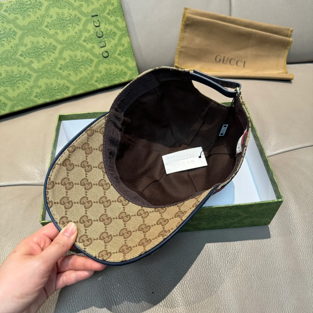 p90 ten thousand year old classic new color is shipped!   , Gucci (Gucci) classic original baseball cap 😍😍 1:1 mold opening and customization at the counter, the highest version, original canvas fabric + first layer of cowhide, light and breathable! Photographed in real life, suitable for men and women in all seasons, basic head circumference 56cm, adjustable patches.