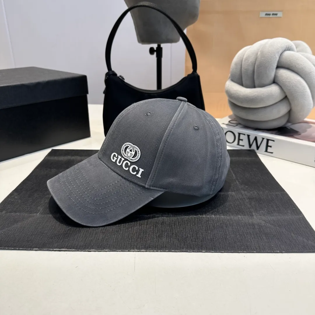 P60 Gucci Baseball Cap GUCCI official website new product, baseball cap, original quality, very popular 🔥The craftsmanship is very exquisite, high-end and classy! Low-key luxury, easy to carry! Running volume