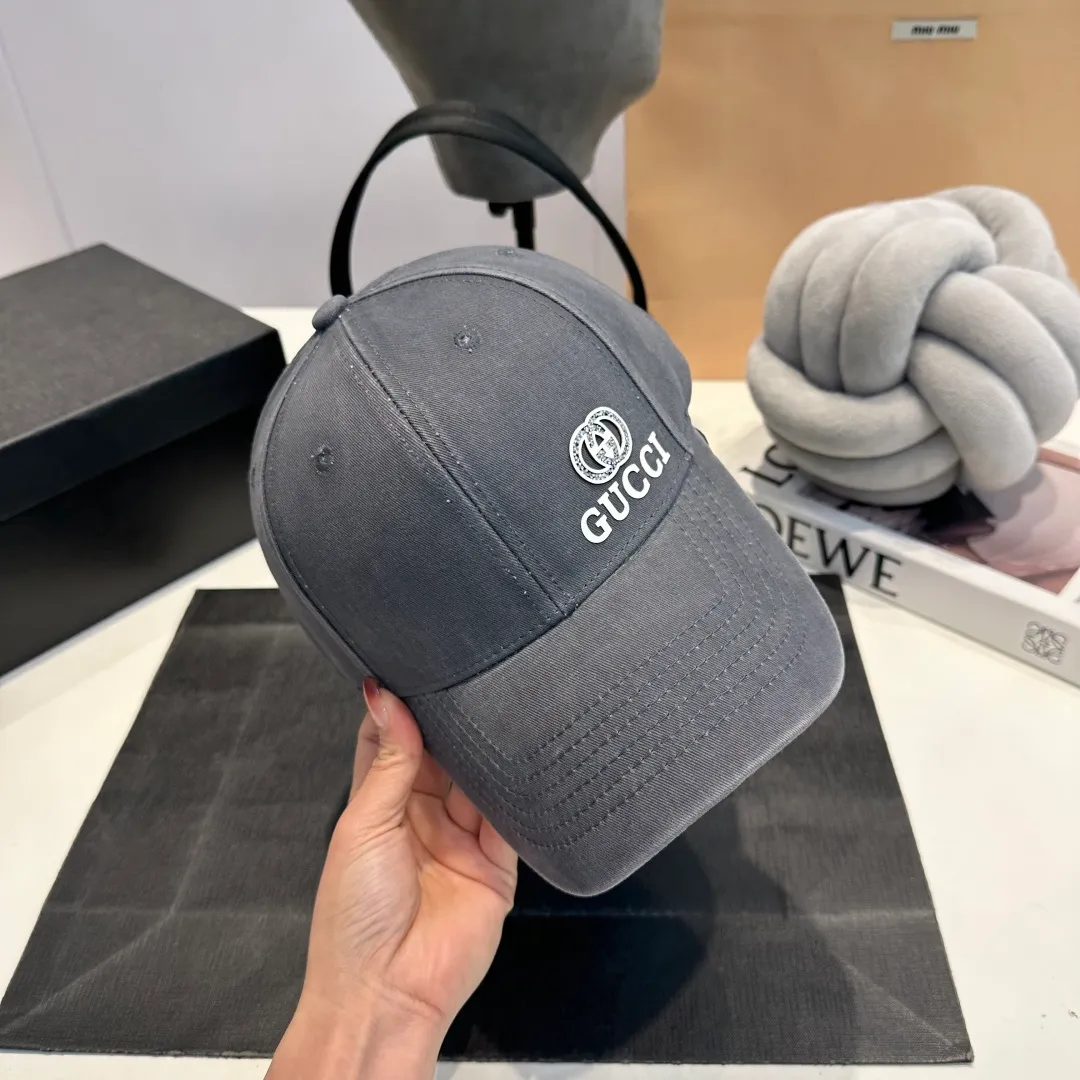P60 Gucci Baseball Cap GUCCI official website new product, baseball cap, original quality, very popular 🔥The craftsmanship is very exquisite, high-end and classy! Low-key luxury, easy to carry! Running volume