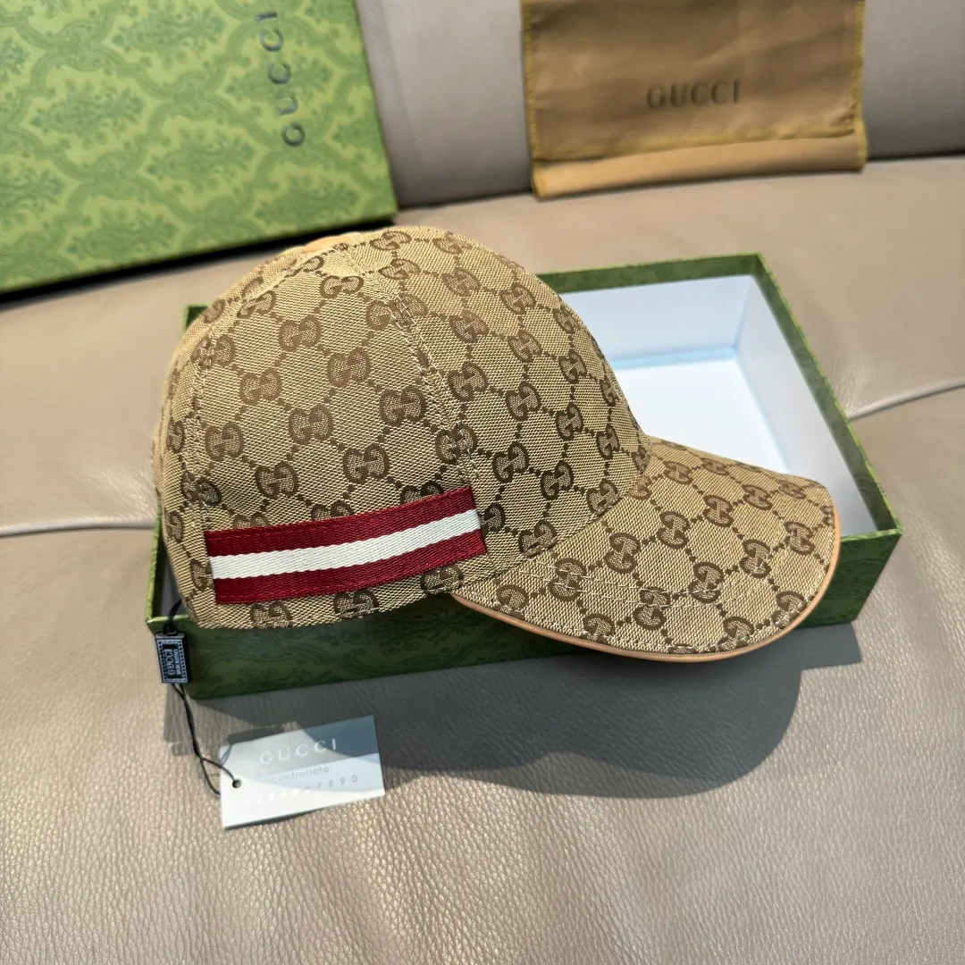 p90 ten thousand year old classic new color is shipped!   , Gucci (Gucci) classic original baseball cap 😍😍 1:1 mold opening and customization at the counter, the highest version, original canvas fabric + first layer of cowhide, light and breathable! Photographed in real life, suitable for men and women in all seasons, basic head circumference 56cm, adjustable patches.