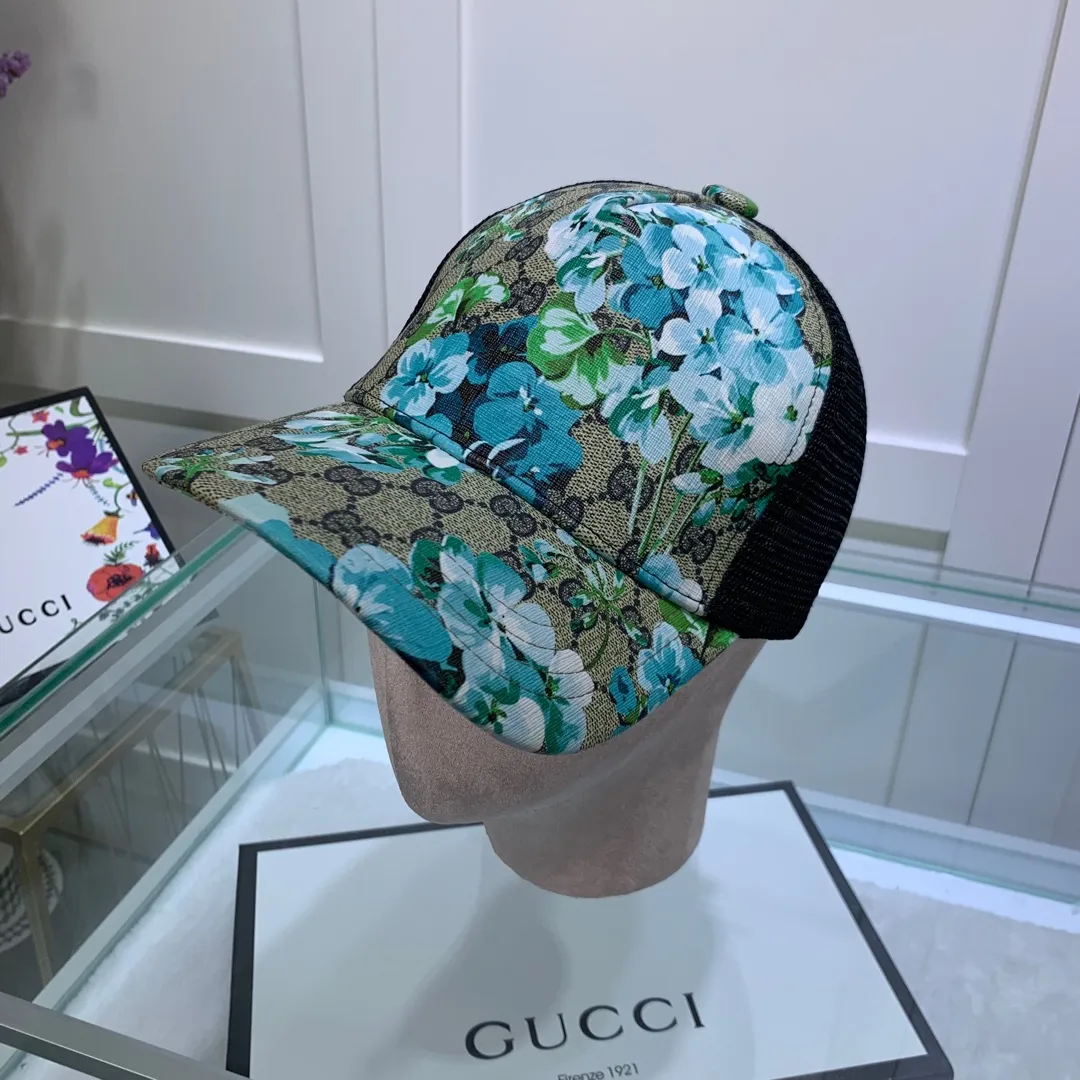 The p70 purchasing version [Smile] is the same version as the official website, made of GUCCI high-end materials, and the original hat from the French luxury goods counter. [Love] We welcome all kinds of comparisons. The best quality ones are not low-end products. You can compare by yourself. The version purchased at the counter is customized one by one, and the purchasing agent source.