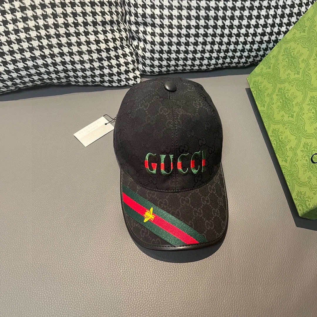 🉐️90, Gucci (Gucci) new original baseball cap, 1:1 mold customization, heavy embroidery, details comparable to counters, original canvas fabric + first-layer cowhide, excellent quality! The first choice for handsome men and beautiful women, fashionable and versatile. The basic head circumference is 56cm, and the patch is adjustable.
