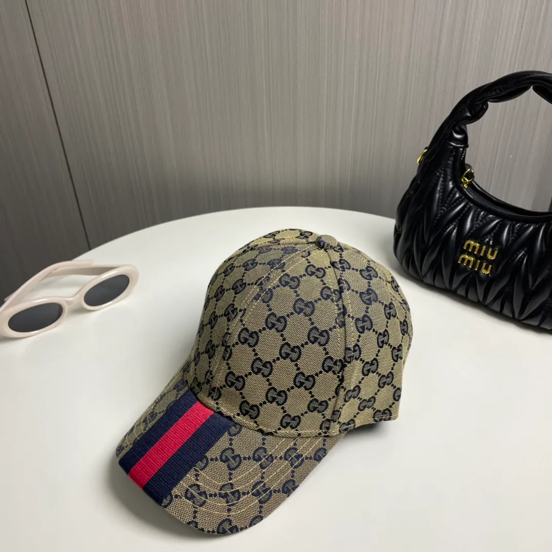 P56 [GUCCI Gucci]🌸2 official website is online simultaneously🎊 Korean version of the new British classic casual atmosphere customized model 1:1 original quality unisex baseball cap Meibang three-dimensional printed geological fabric high quality quality🔥🔥🔥