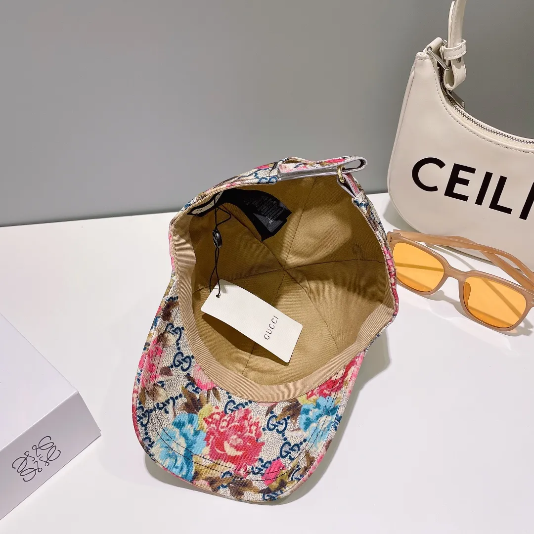 P66💰GUCCI Baseball Cap, new product from the official website, baseball cap, original quality, very popular 🔥🎩 The craftsmanship is very exquisite, high-end and classy! Low-key luxury, easy to carry! Running volume!
