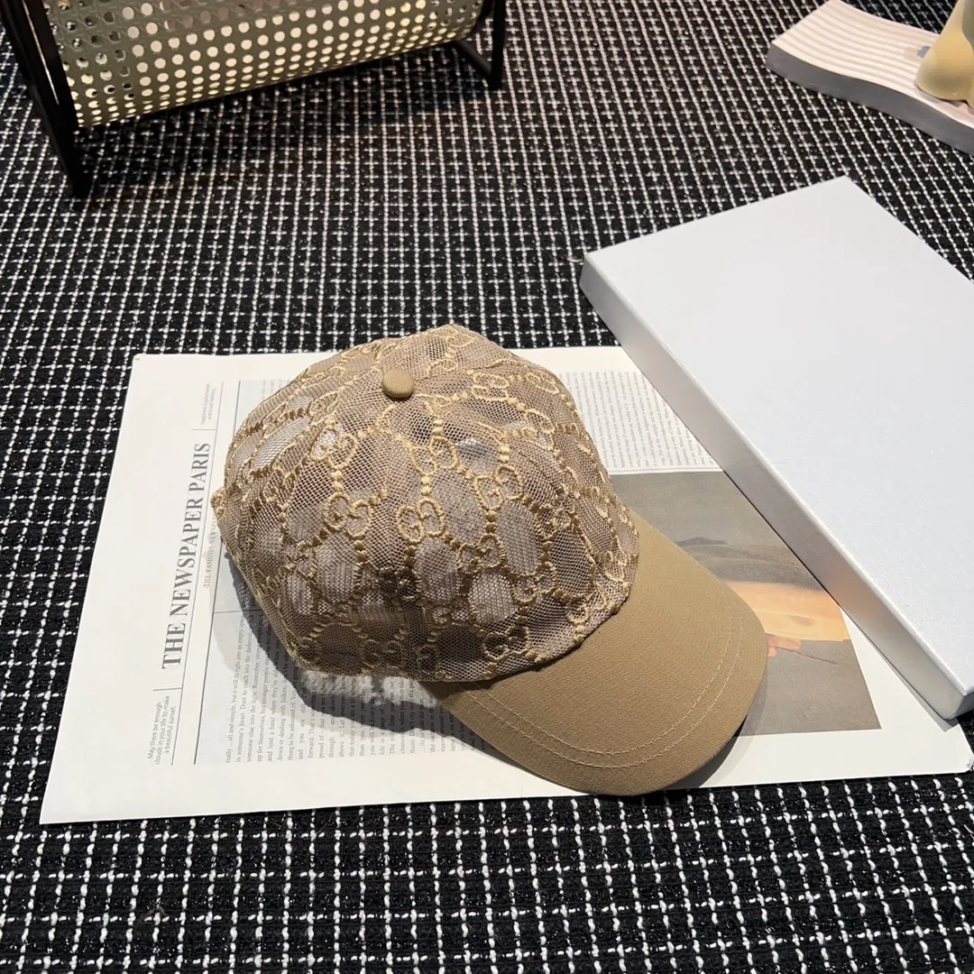 Special batch of 76 💰 Gina’s same style Gucci lace peaked cap. Let’s take a look at the simple details/lace➕embroidery, fine knitting with double G embroidered logo, full of exquisite details. There is not much to say about the hat. The shape and workmanship of the hat are the easiest to compare, especially this heavy-duty style with dual crafts#