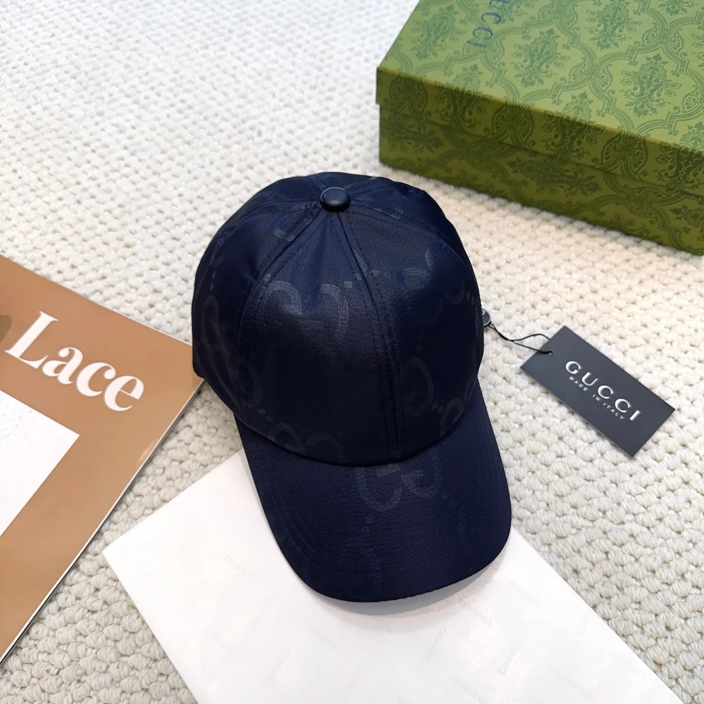 P60 original quality GUCCI Gucci baseball cap🧢Official website new product Gucci baseball cap🧢hot coming soon. The craftsmanship is very exquisite, high-end and classy! Low-key luxury, easy to carry! Running volume!