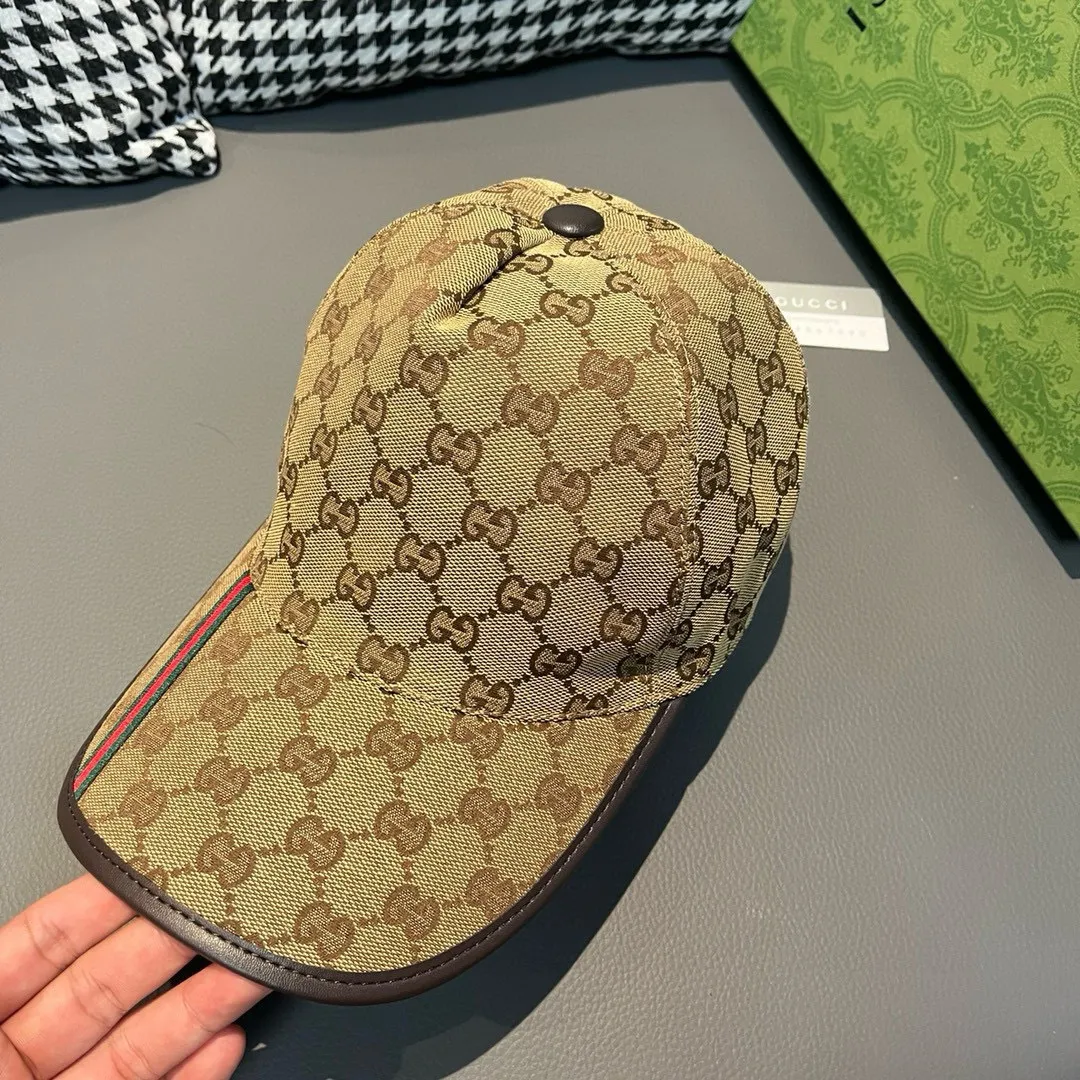 p90., Gucci (Gucci) classic original baseball cap, vertical small webbing, 1:1 mold customization, original canvas + first-layer cowhide, genuine leather edging, handsome and fashionable, popular purchasing agency, versatile style for men and women, great quality! The basic head circumference is 56cm, and the patch is adjustable.