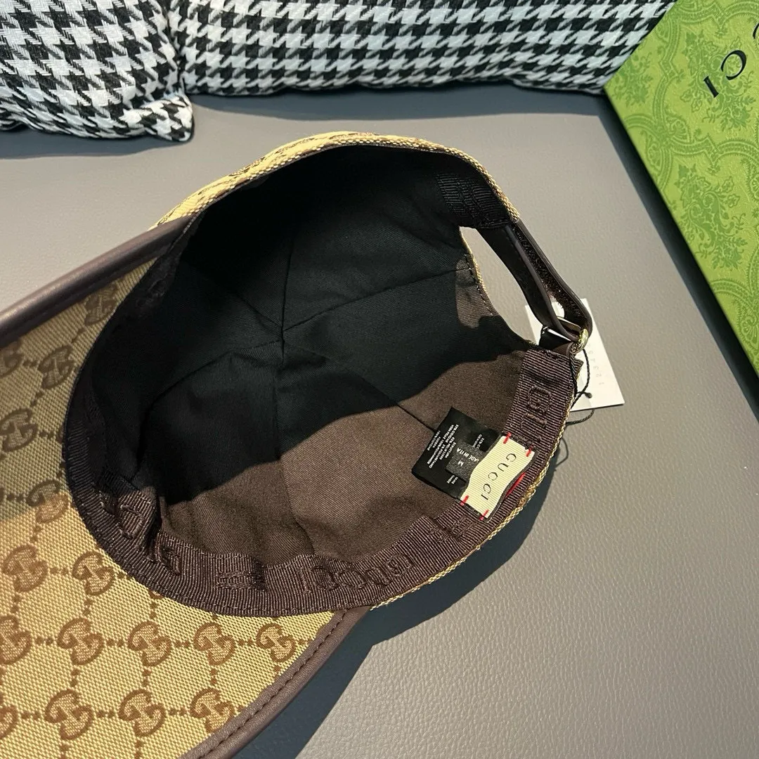 p90., Gucci (Gucci) classic original baseball cap, vertical small webbing, 1:1 mold customization, original canvas + first-layer cowhide, genuine leather edging, handsome and fashionable, popular purchasing agency, versatile style for men and women, great quality! The basic head circumference is 56cm, and the patch is adjustable.