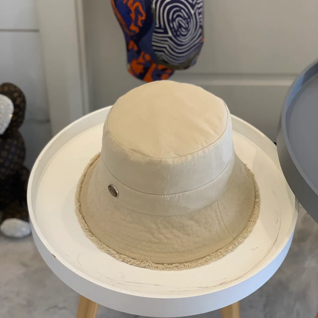 P100 GUCCI Gucci bucket hat👒Official website new product Gucci🧢original quality is very popular. The craftsmanship is very exquisite, high-end and classy! Low-key luxury, easy to carry! Running volume! 3 colors available!