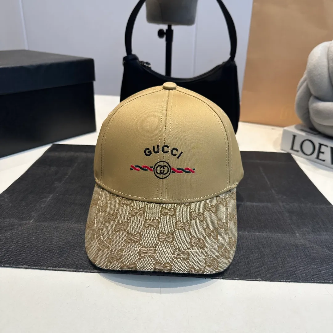 P56 Gucci Baseball Cap♥️GUCCI🧢New product from the official website, baseball cap, original quality, hot arrival 🔥🎩 The craftsmanship is very exquisite, high-end and classy! Low-key luxury, easy to carry! Running volume!