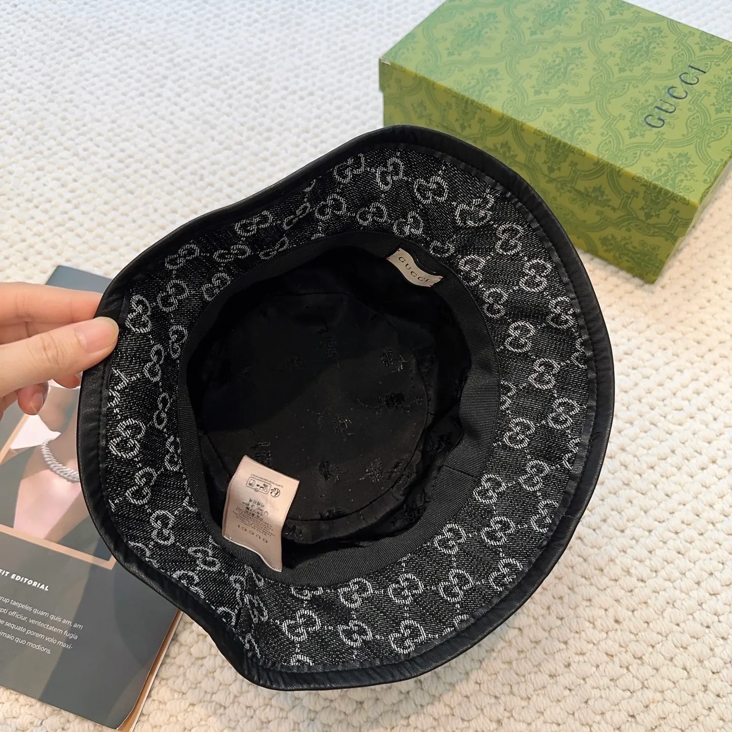 P80 original quality GUCCI Gucci bucket hat 👒Official website new product Gucci bucket hat is coming. The craftsmanship is very exquisite, high-end and classy! Low-key luxury, easy to carry! Running volume!