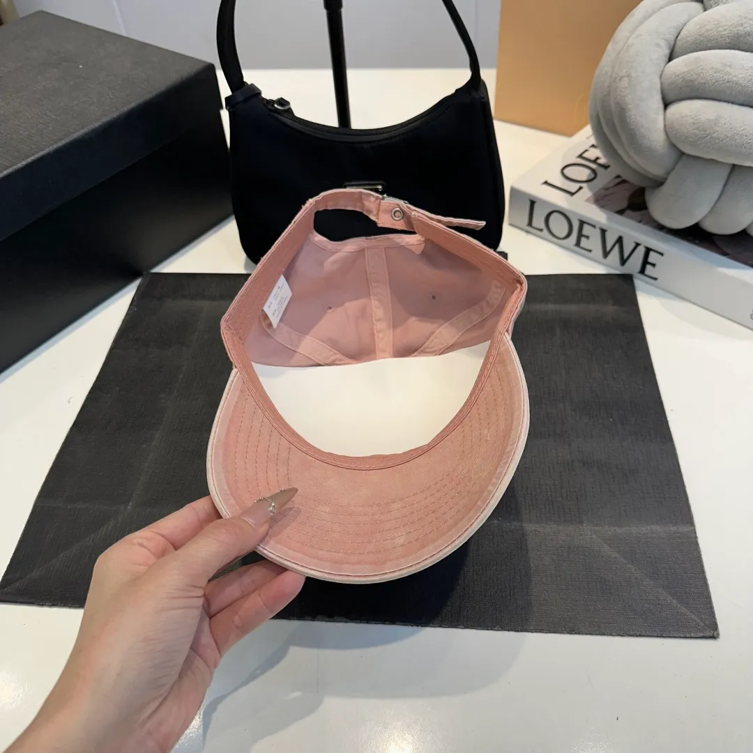 P60 Gucci new original baseball cap, exquisite and pure, stylish and stylish, cool and fashionable, great quality