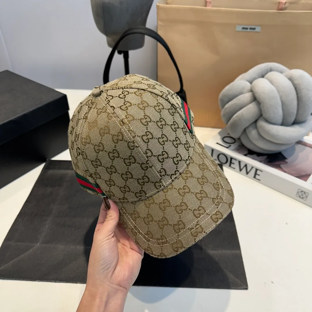 P600000 classic model! Gucci (Gucci) classic original baseball cap😍Light and breathable! Photographed in real life, suitable for men and women in all seasons, basic head circumference 56cm, adjustable patches.