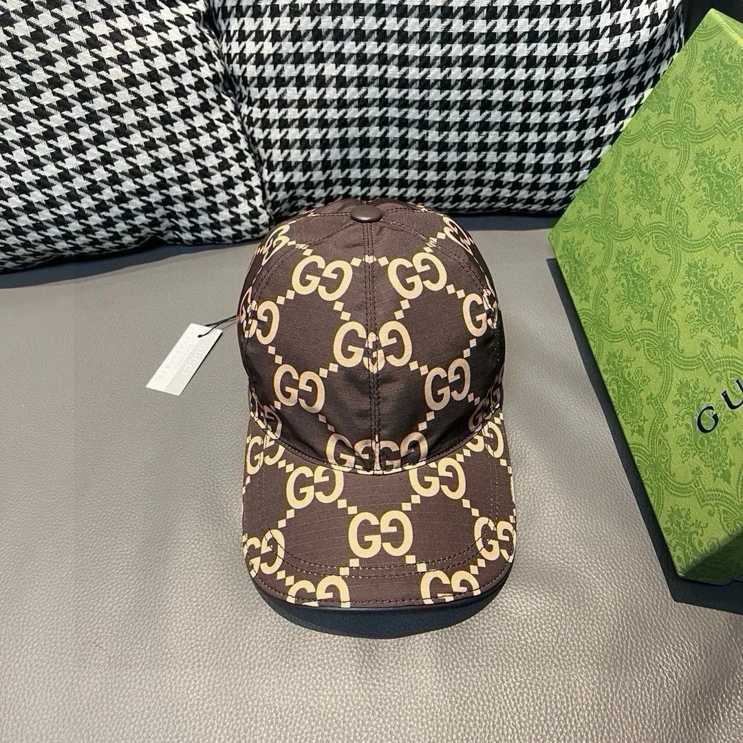 Batch 90, new model shipped from the official website, with packaging bag, Gucci's latest original baseball cap, large double G, 1:1 mold customization at the counter, perfect pattern, original canvas fabric + first-layer cowhide, light and breathable! The basic head circumference is 56cm, and the patch is adjustable.