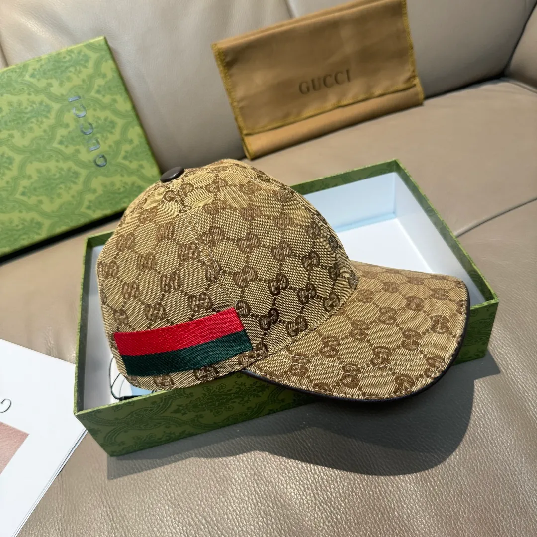 p90, Gucci (Gucci) new original baseball cap, red and green webbing, 1:1 mold customization, original canvas + first-layer cowhide, popular purchasing agent, versatile style for men and women, great quality! The basic head circumference is 56cm, and the patch is adjustable.