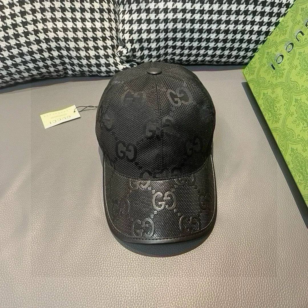 P90, Gucci (Gucci) classic original baseball cap, small double G cowhide stitching, 1:1 mold customization, excellent quality! The brim is embossed with first-layer cowhide, the quality is excellent! The basic head circumference is 56cm, the patch is adjustable, the original version is shipped in two colors from the counter, a hot seller!