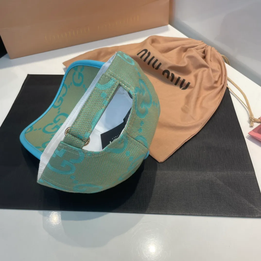 P60 GUCCI baseball cap, new product from the official website, baseball cap, original quality, very popular 🔥🎩 The craftsmanship is very exquisite, high-end and classy! Low-key luxury, easy to carry! Running volume!