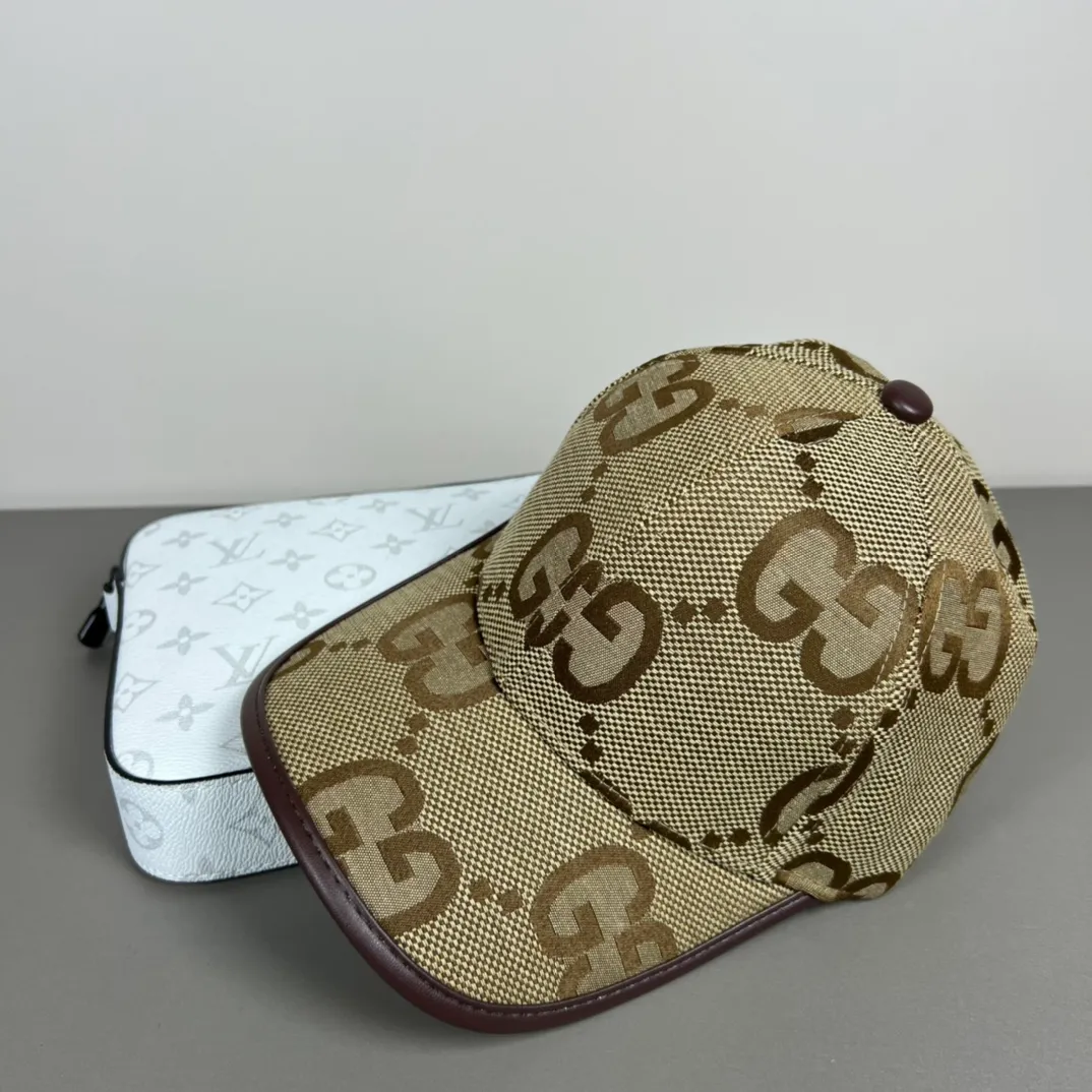P46💰Gucci Baseball Cap♥️GUCCI🧢Official website new product, baseball cap, original quality, hot arrival 🔥🎩 The craftsmanship is very exquisite, high-end and classy! Low-key luxury, easy to carry! Running volume!