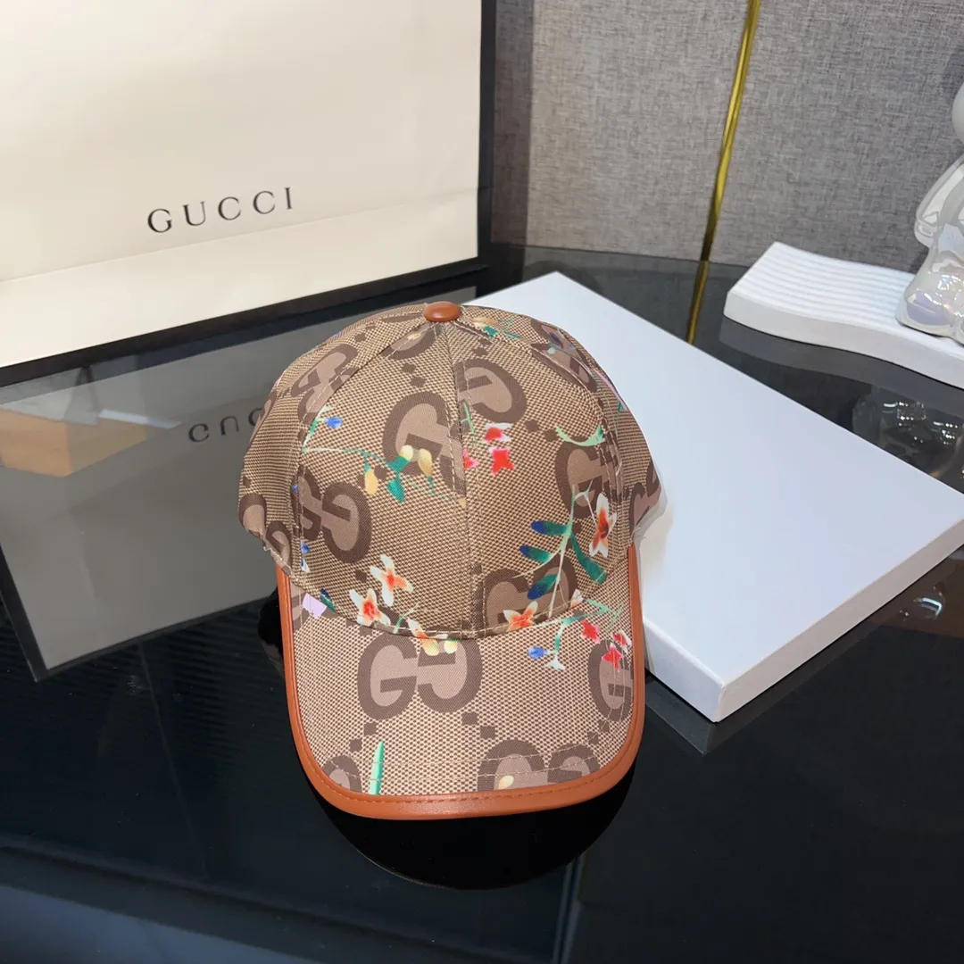 Special batch of 60💰 Gucci Gucci🌸Classic double c floral style, sun protection baseball cap🧢