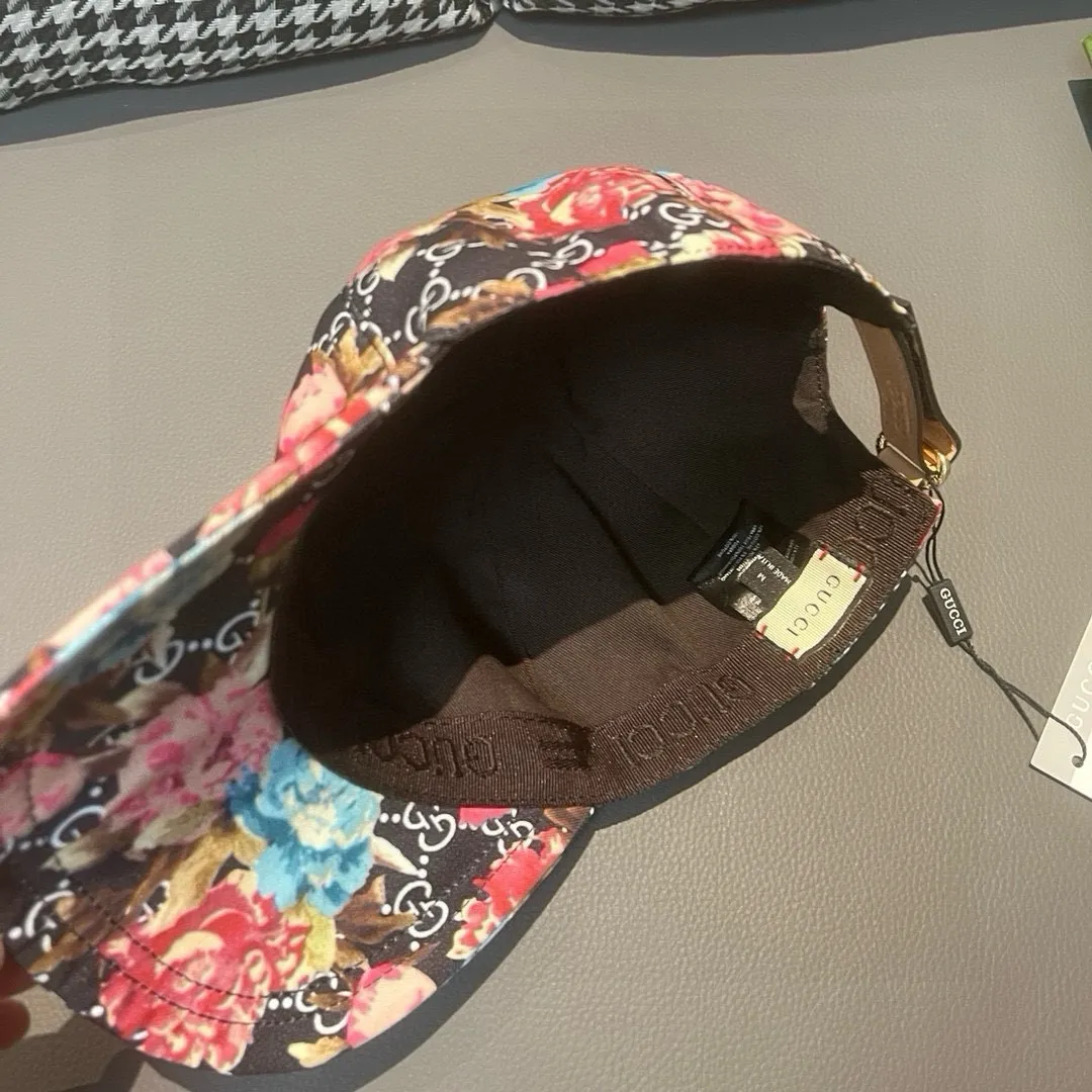 , Gucci (Gucci) new original baseball cap, rose, 1:1 mold customization, dark pattern small double G, details comparable to counters, original canvas fabric + first-layer cowhide, excellent quality! The first choice for handsome men and beautiful women, fashionable and versatile. Basic head circumference 56, adjustable patch