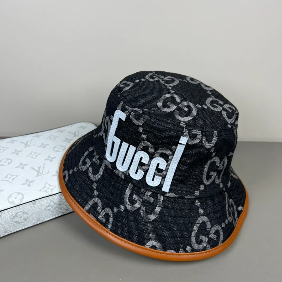 60💰GUCCI Gucci bucket hat👒The new Gucci fisherman hat from the official website is coming. The craftsmanship is very exquisite, and it is high-end and classy! Low-key luxury, easy to carry! Running volume!